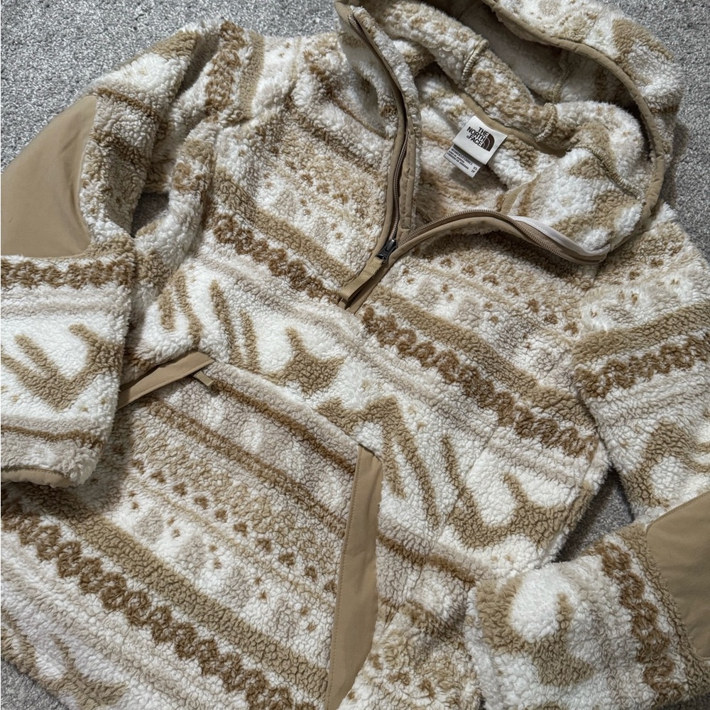 The North Face Tan and Cream Fleece Pullover
